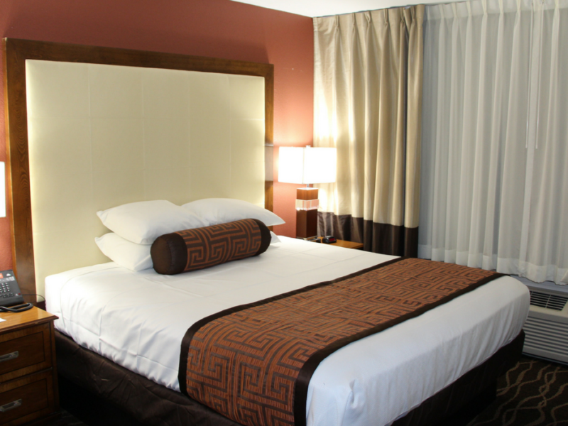 family hotel in Centerville iowa - Westbridge inn & suites